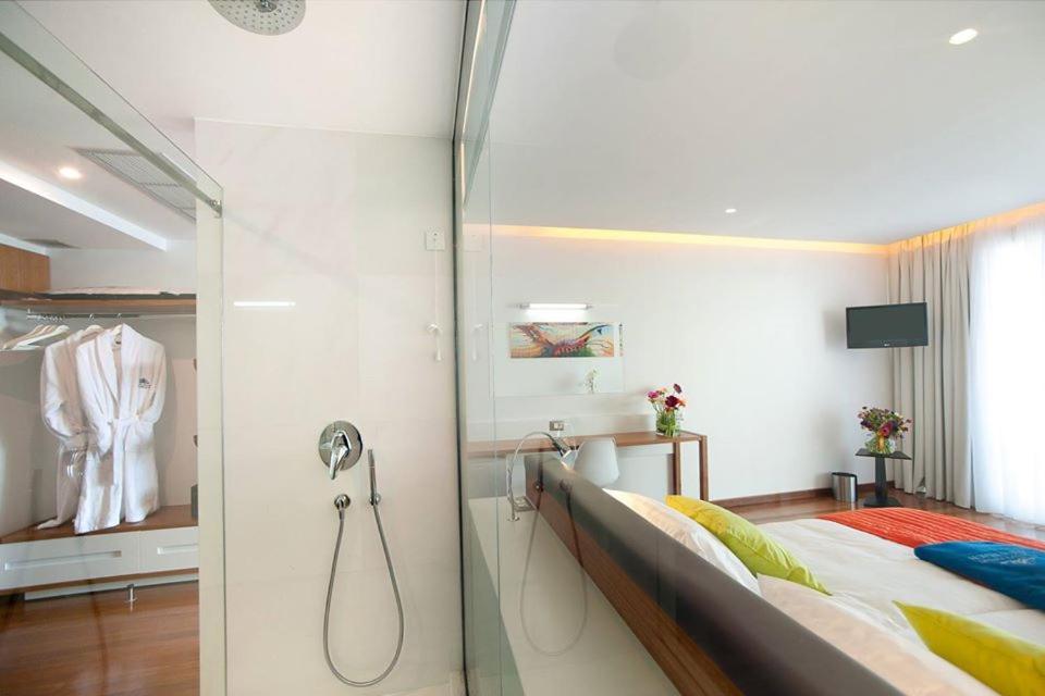 Buca Beachclub Resort (Adults Only) Месіні Екстер'єр фото