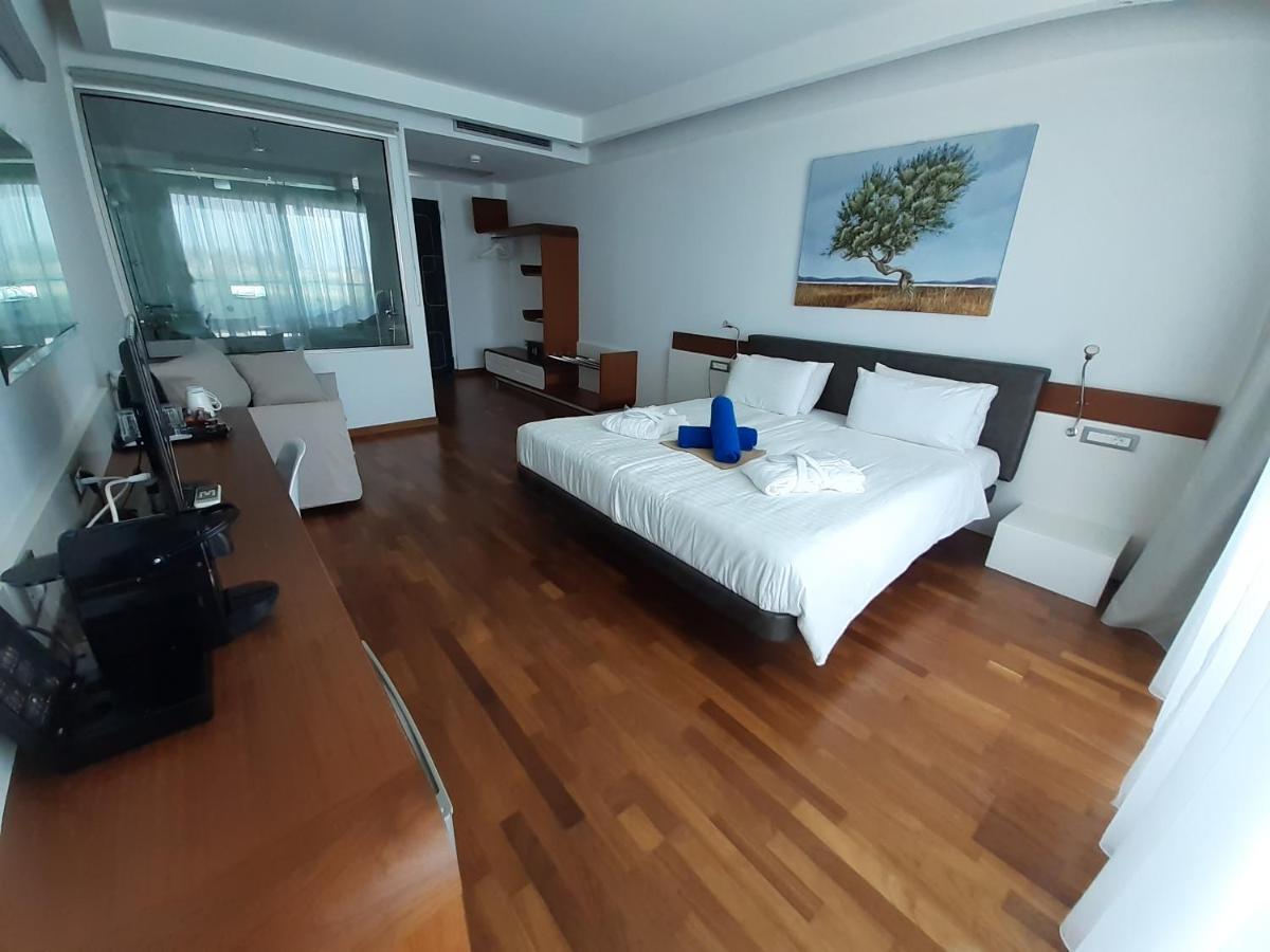 Buca Beachclub Resort (Adults Only) Месіні Екстер'єр фото